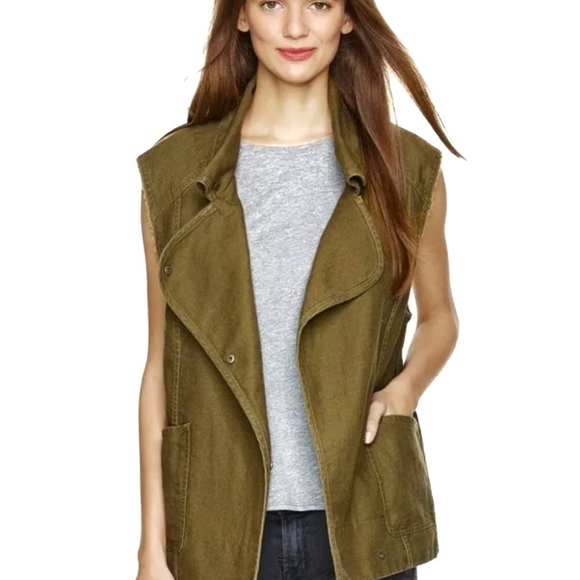 Aritzia Wilfred Vest Khaki - Picture 2 of 5